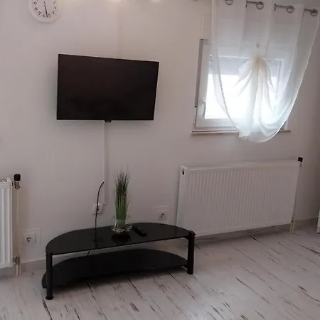 Jan 4 Apartman Pula